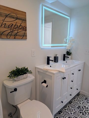 52 Harrison Ave, Auburn, MA 01501