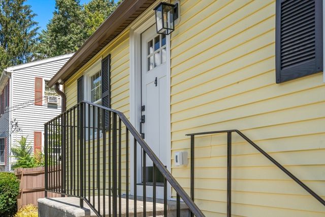 52 Harrison Ave, Auburn, MA 01501