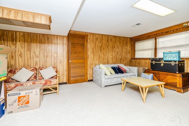 1222 Woodside Road, La Grange Park, IL 60526