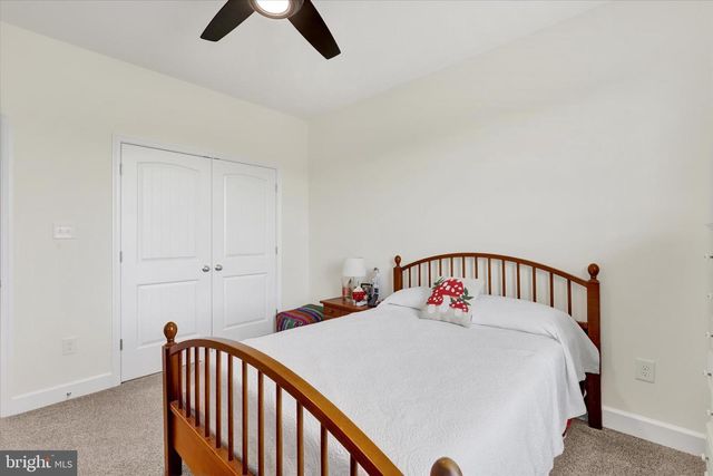 210 GRANITE LN, Hanover, PA 17331