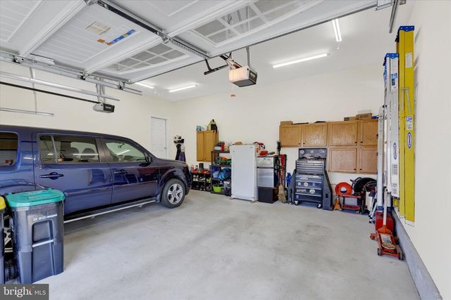 210 GRANITE LN, Hanover, PA 17331