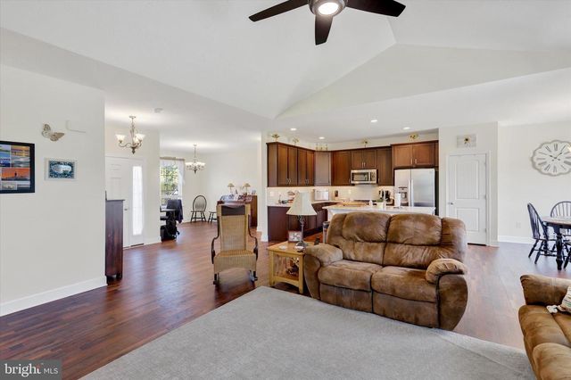 210 GRANITE LN, Hanover, PA 17331