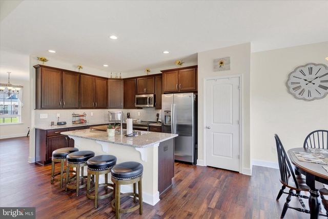 210 GRANITE LN, Hanover, PA 17331