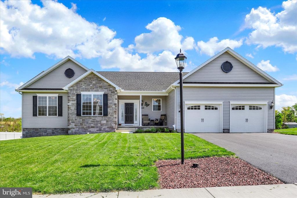 210 GRANITE LN, Hanover, PA 17331