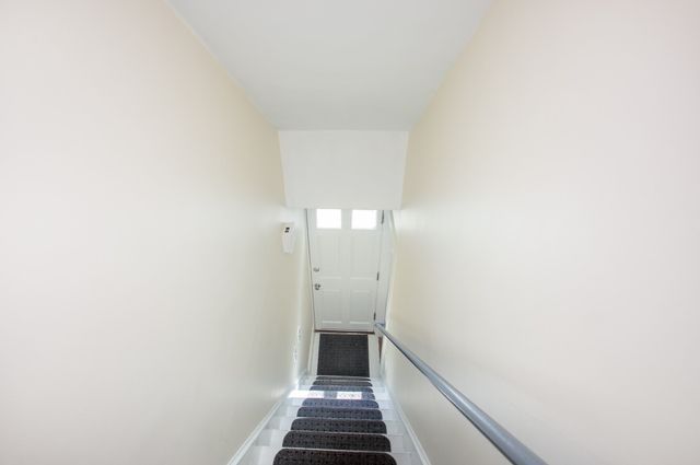 6 Gray Ave 2, Plymouth, MA 02360