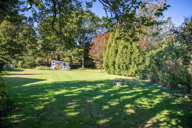 6 Gray Ave 2, Plymouth, MA 02360