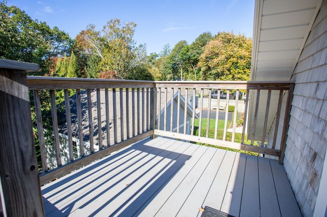 6 Gray Ave 2, Plymouth, MA 02360