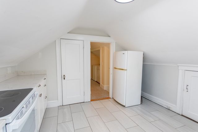 6 Gray Ave 2, Plymouth, MA 02360
