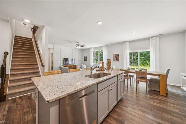 305 Sailors WAY, Elizabeth City, NC 27909