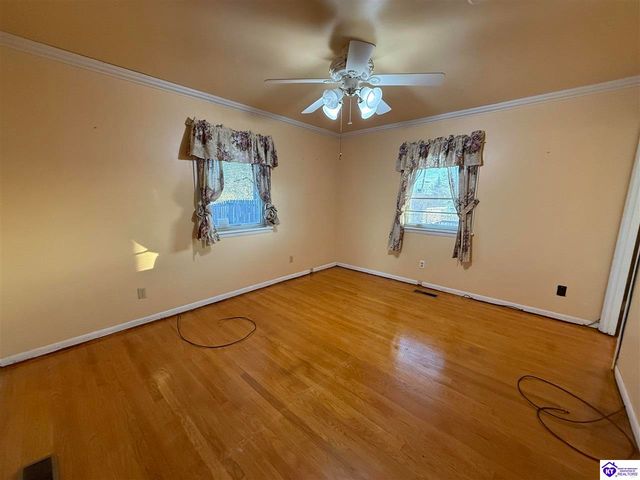 114 N Logsdon Parkway, Radcliff, KY 40160