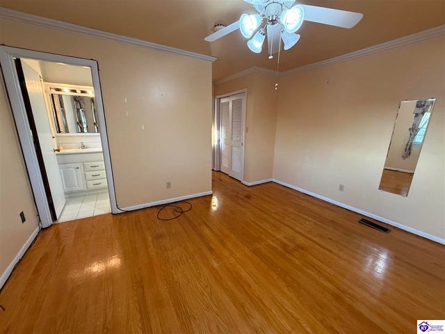 114 N Logsdon Parkway, Radcliff, KY 40160