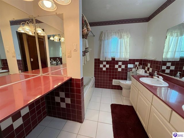 114 N Logsdon Parkway, Radcliff, KY 40160