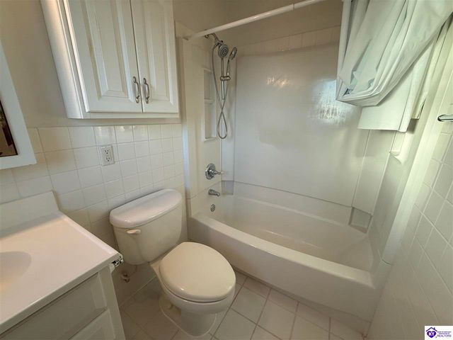 114 N Logsdon Parkway, Radcliff, KY 40160