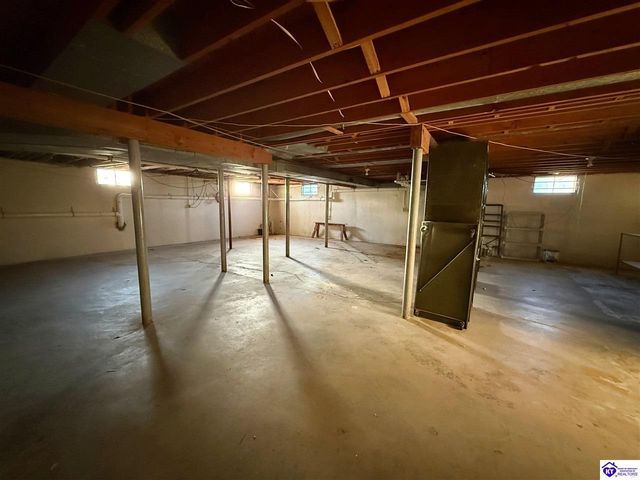 114 N Logsdon Parkway, Radcliff, KY 40160