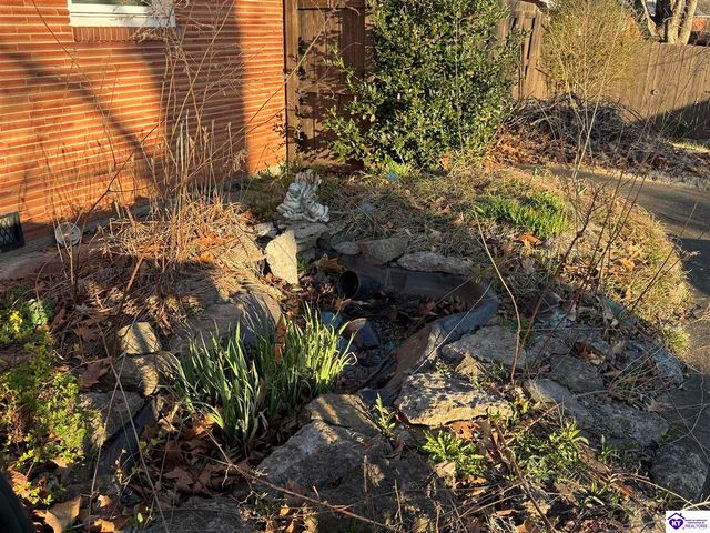 114 N Logsdon Parkway, Radcliff, KY 40160