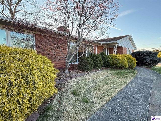 114 N Logsdon Parkway, Radcliff, KY 40160