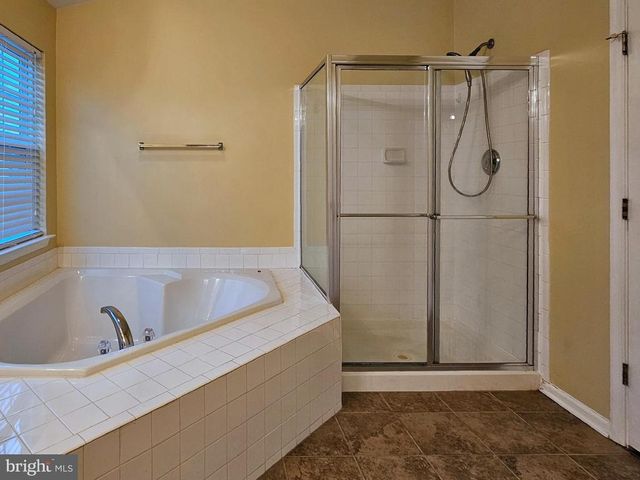 9703 INKWOOD DR, Fredericksburg, VA 22407