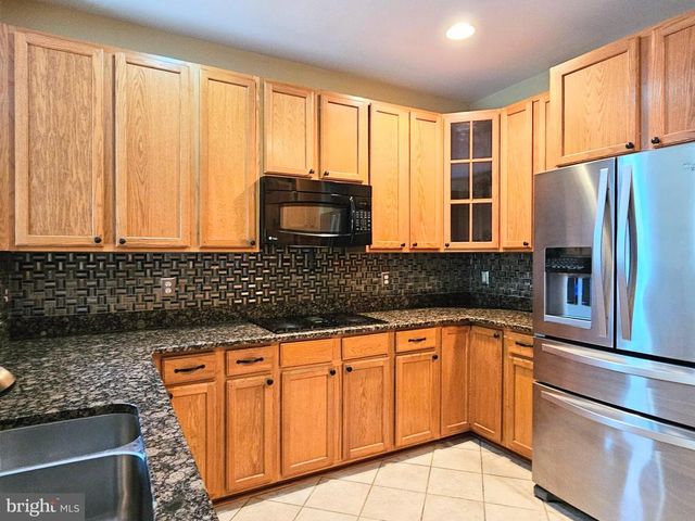 9703 INKWOOD DR, Fredericksburg, VA 22407