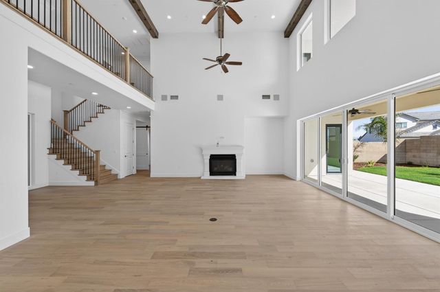 11664 N Range View Drive, Fresno, CA 93730