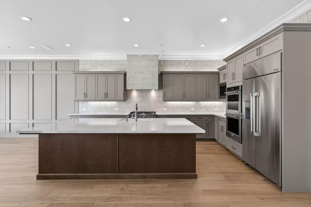 11664 N Range View Drive, Fresno, CA 93730