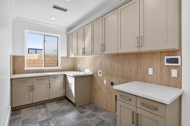 11664 N Range View Drive, Fresno, CA 93730