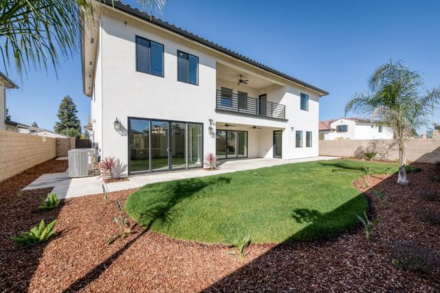 11664 N Range View Drive, Fresno, CA 93730