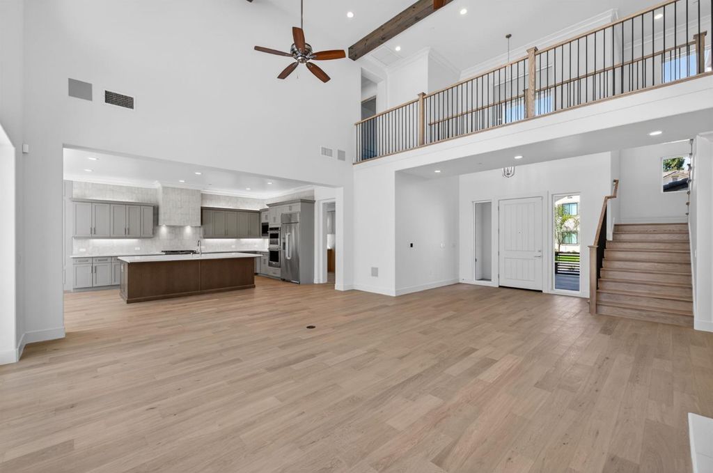 Image 13 of property listing at 11664 N Range View Drive, Fresno, CA 93730