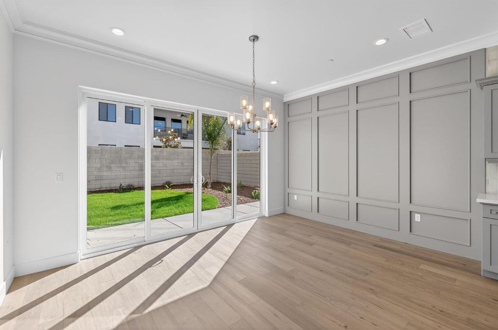 Image 19 of property listing at 11664 N Range View Drive, Fresno, CA 93730