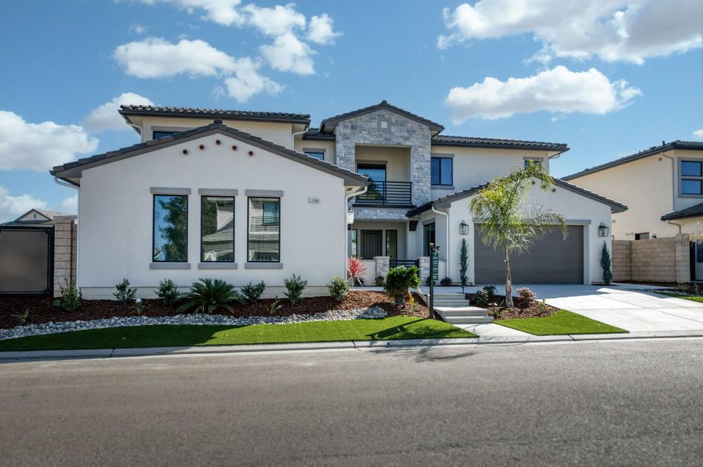 Image 3 of property listing at 11664 N Range View Drive, Fresno, CA 93730