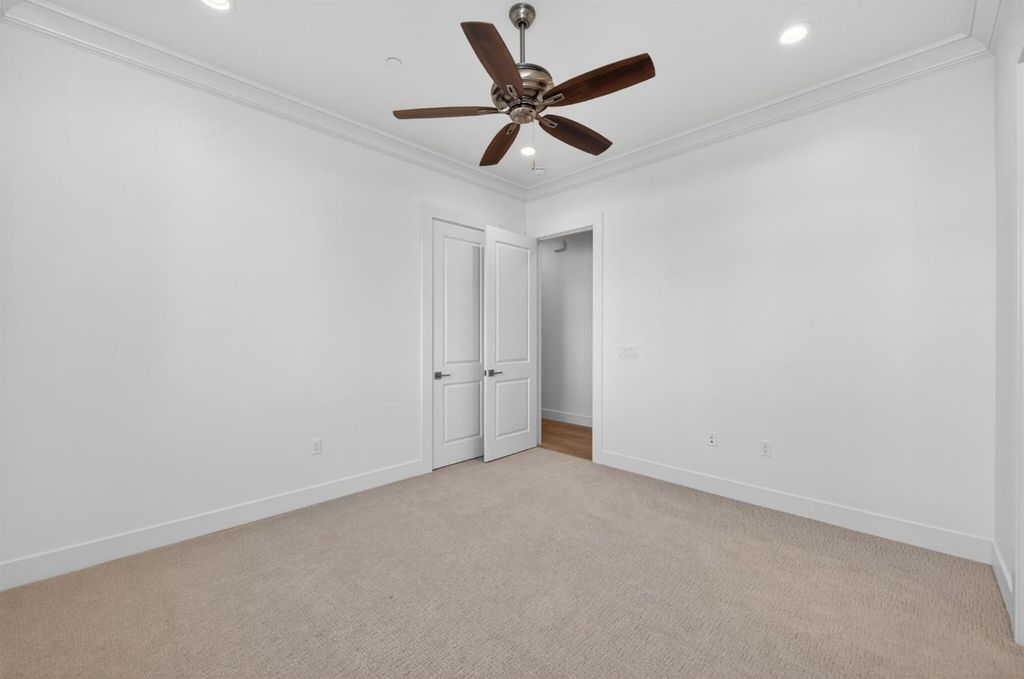 Image 31 of property listing at 11664 N Range View Drive, Fresno, CA 93730