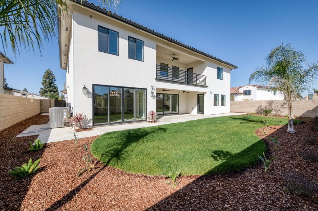 Image 62 of property listing at 11664 N Range View Drive, Fresno, CA 93730