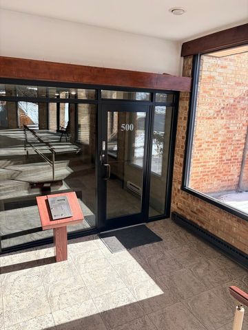 500 W Huntington Commons Road 255, Mount Prospect, IL 60056