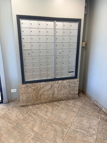 500 W Huntington Commons Road 255, Mount Prospect, IL 60056