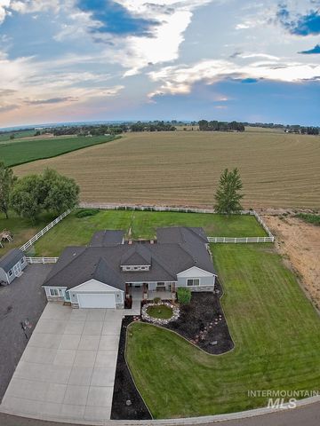 523 Tasia Brianna Dr W, Jerome, ID 83338
