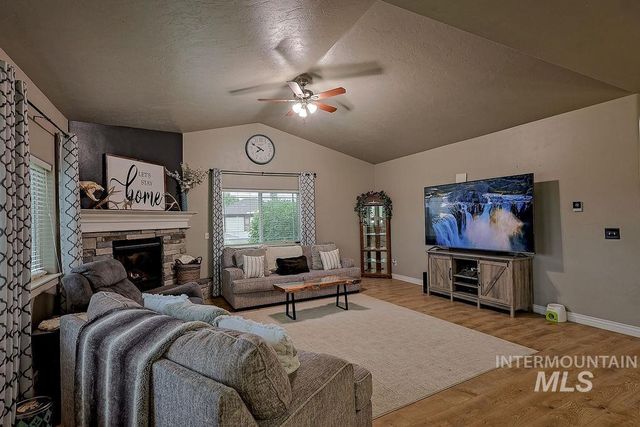 523 Tasia Brianna Dr W, Jerome, ID 83338