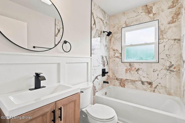 7208 Earl Dr, Louisville, KY 40258