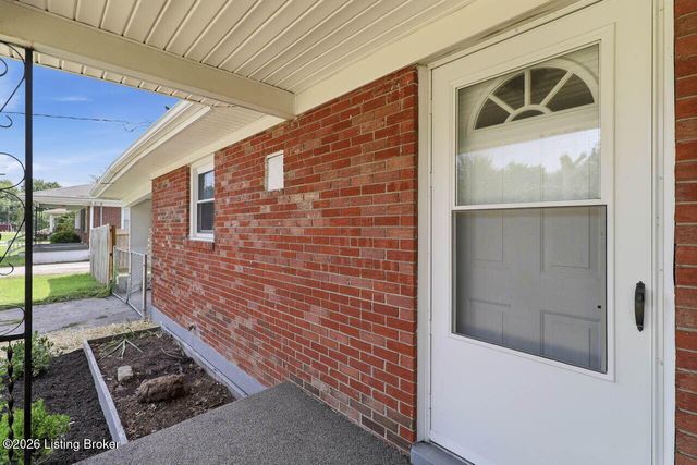 7208 Earl Dr, Louisville, KY 40258