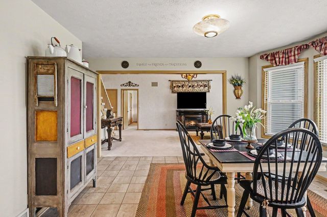 23939 MCPHERSON Avenue, Council Bluffs, IA 51503