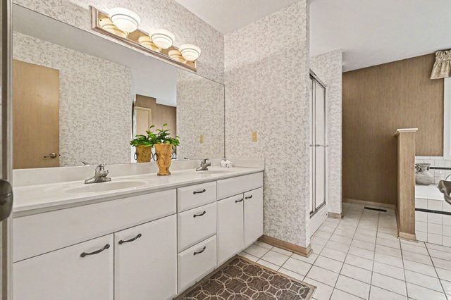 23939 MCPHERSON Avenue, Council Bluffs, IA 51503