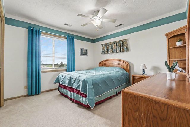 23939 MCPHERSON Avenue, Council Bluffs, IA 51503