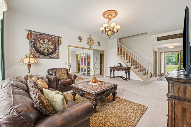 23939 MCPHERSON Avenue, Council Bluffs, IA 51503