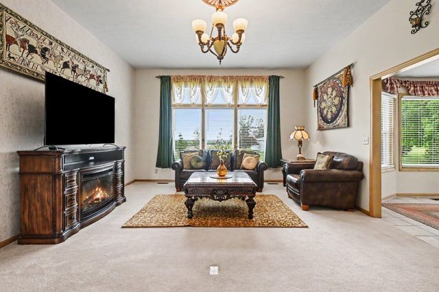 23939 MCPHERSON Avenue, Council Bluffs, IA 51503