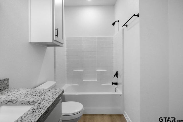 1610 W Barrett, Tyler, TX 75702