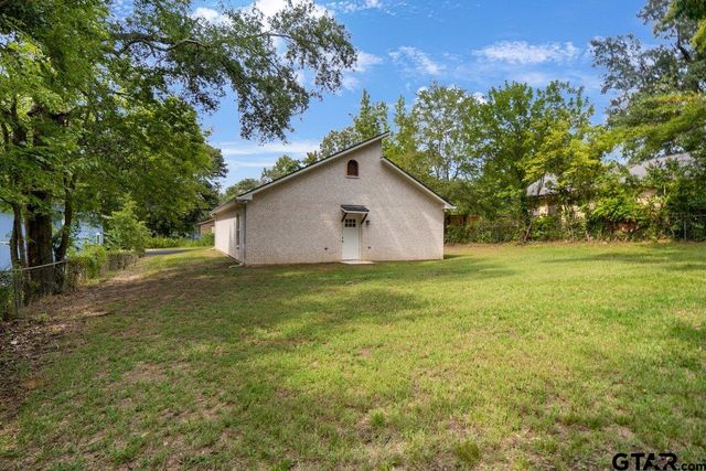 1610 W Barrett, Tyler, TX 75702