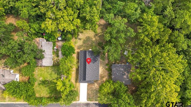 1610 W Barrett, Tyler, TX 75702