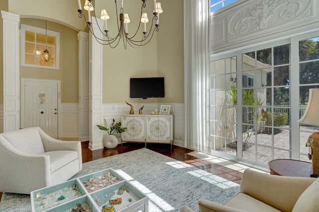 1 VIA VERONA, Palm Beach Gardens, FL 33418