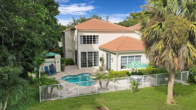 1 VIA VERONA, Palm Beach Gardens, FL 33418