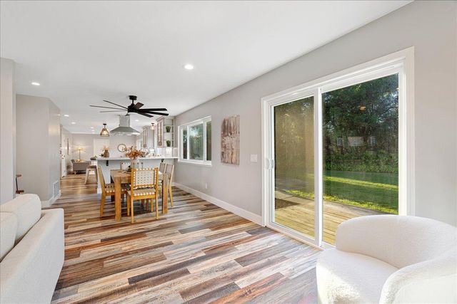 1022 Charleston Cir, Roseville, CA 95661