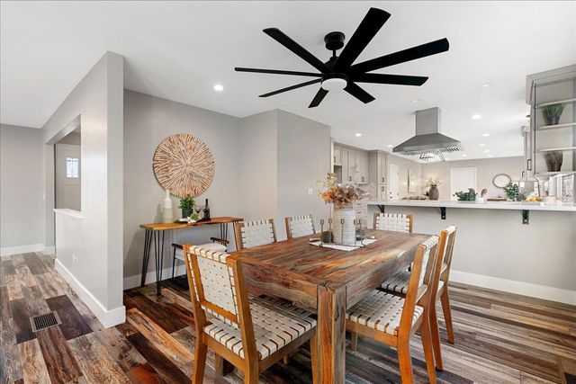 1022 Charleston Cir, Roseville, CA 95661