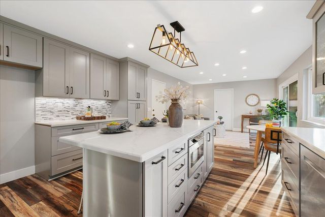 1022 Charleston Cir, Roseville, CA 95661